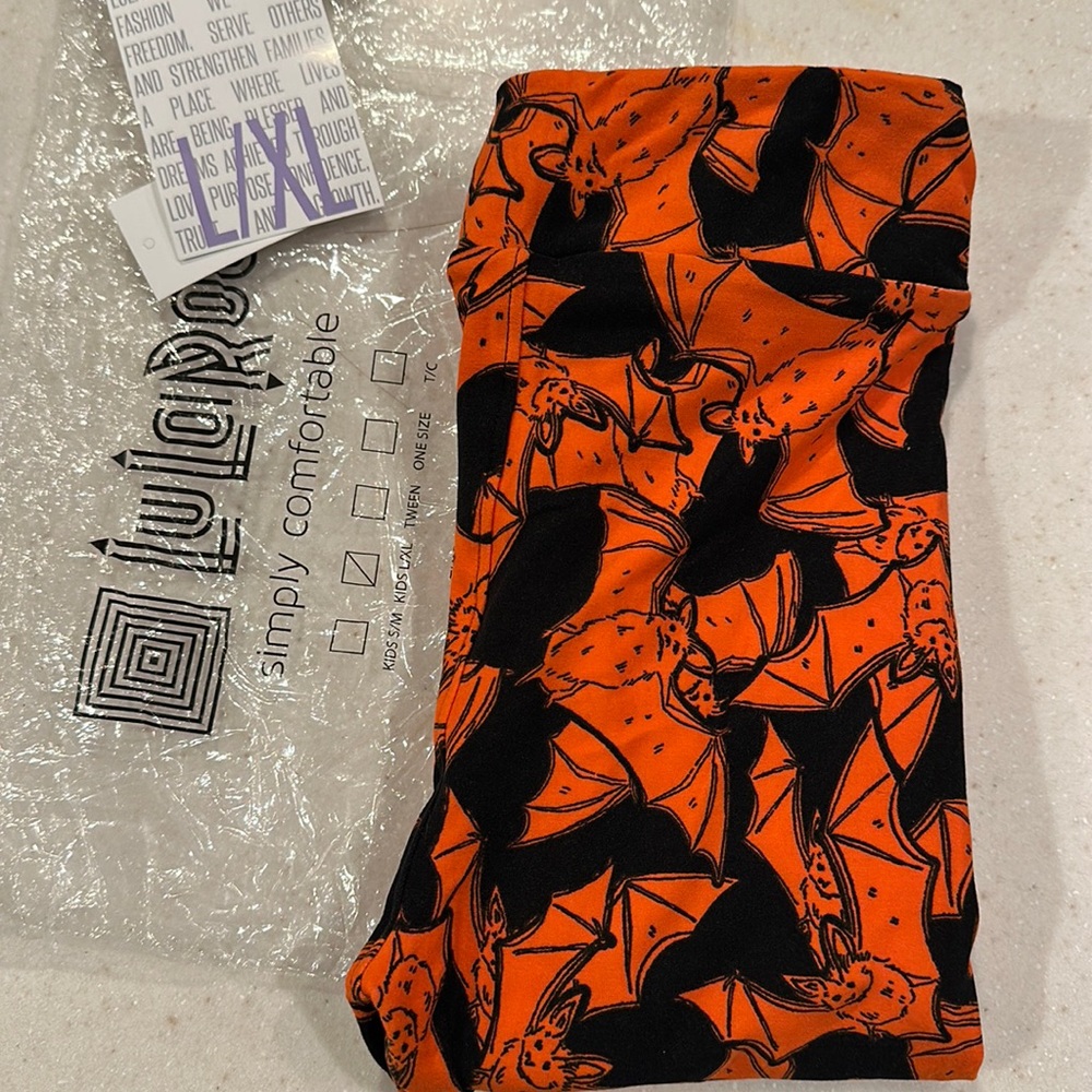 Brand new lularoe Halloween leggings kids L/XL